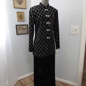 Beautiful J.B,S Ltd Petite Formal 2 piece Jacket and skirt set